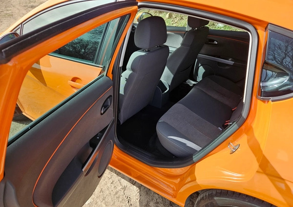 Seat Leon cena 22200 przebieg: 251074, rok produkcji 2009 z Poznań małe 211